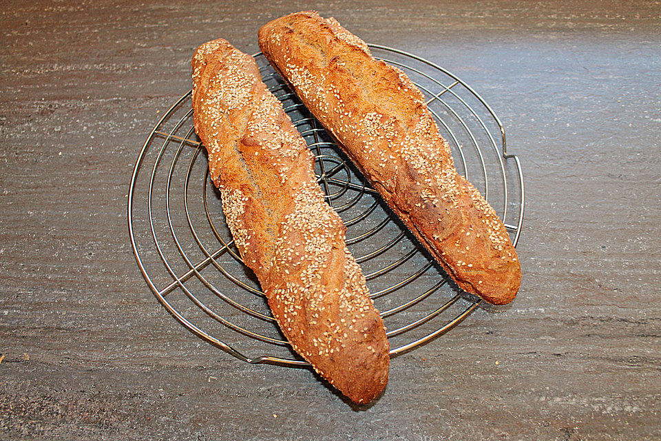 Sesam-Vollkornbaguettes