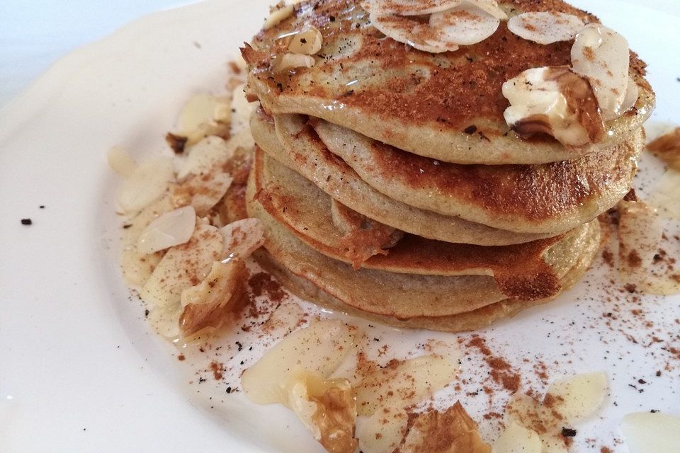 Bananen-Pancake mit Ei