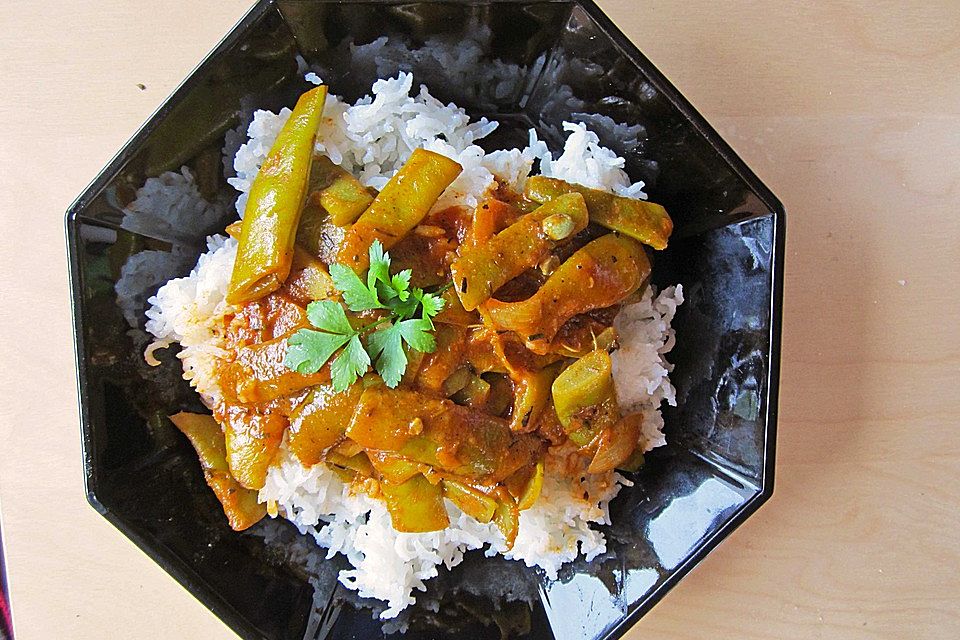 Grüne Bohnen in Currysauce