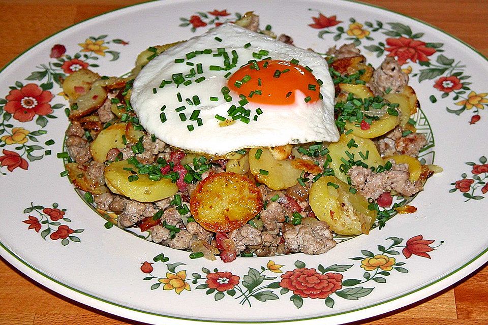 Gröstl mit Hackfleisch