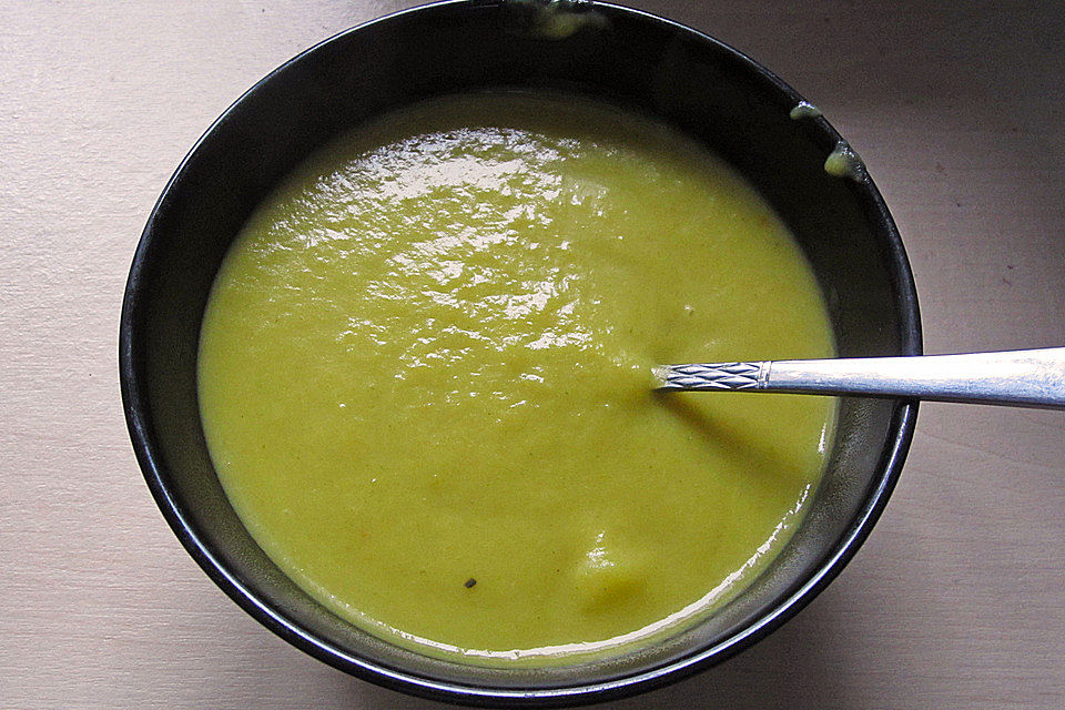 Kartoffel-Curry-Suppe