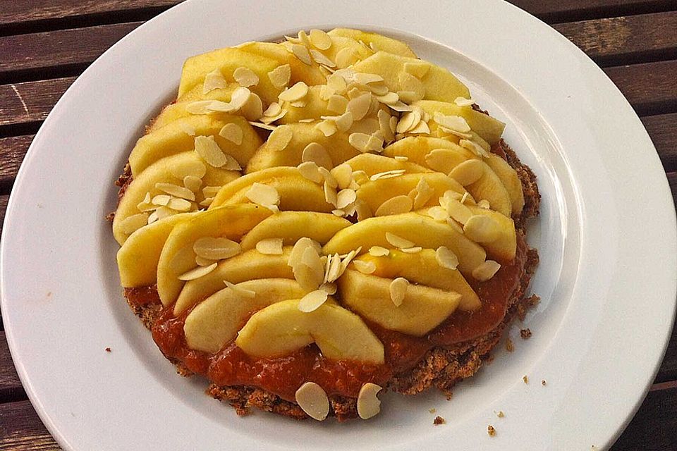 Basischer Mandelkuchen mit Apfel