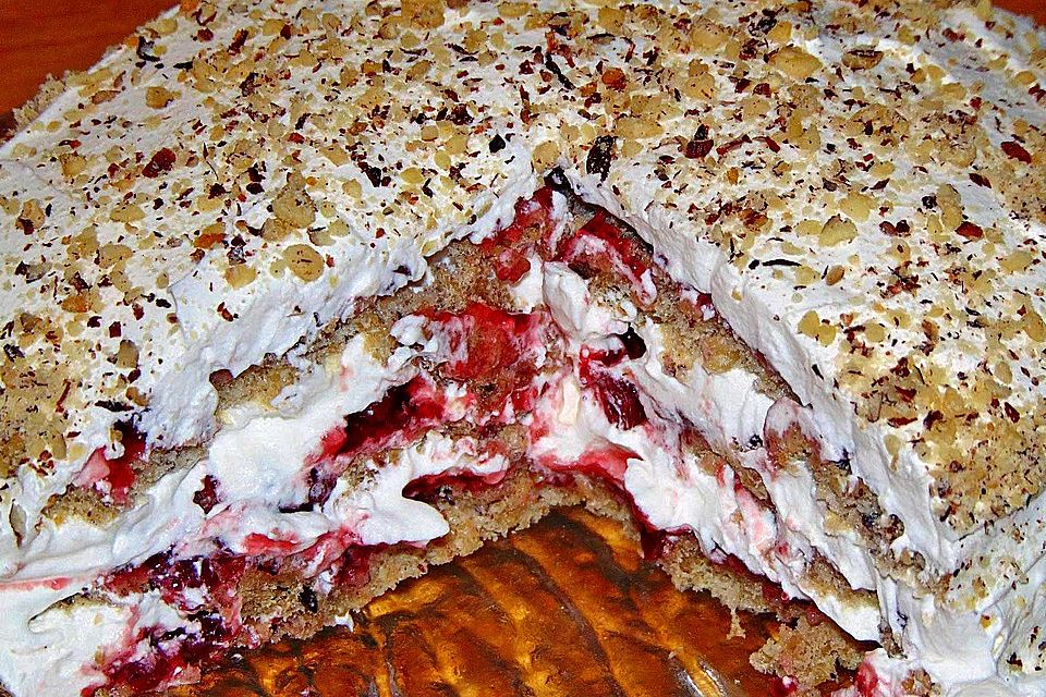 Dänische Schwarzbrot-Torte