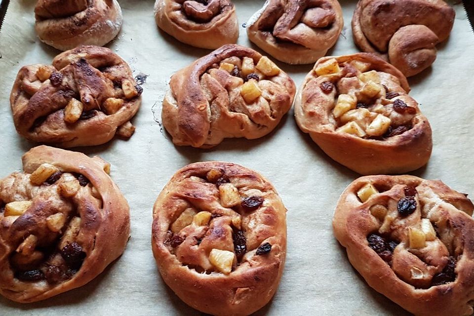 Vegane Apfel-Zimtschnecken