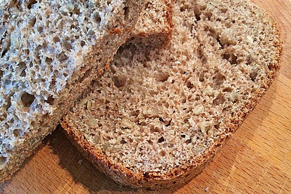 Dinkelvollkornbrot mit Sirup