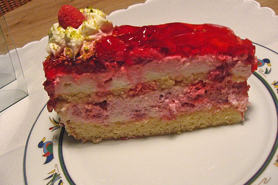 Himbeer-Quark-Sahnetorte