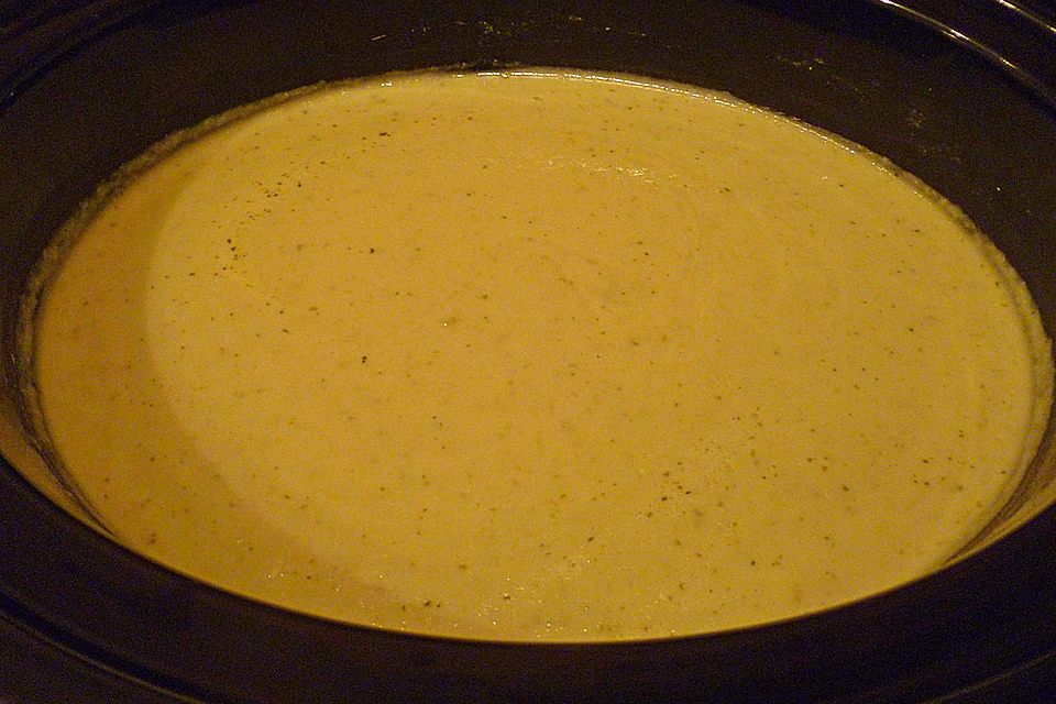 Scharfe, grüne Blumenkohlsuppe