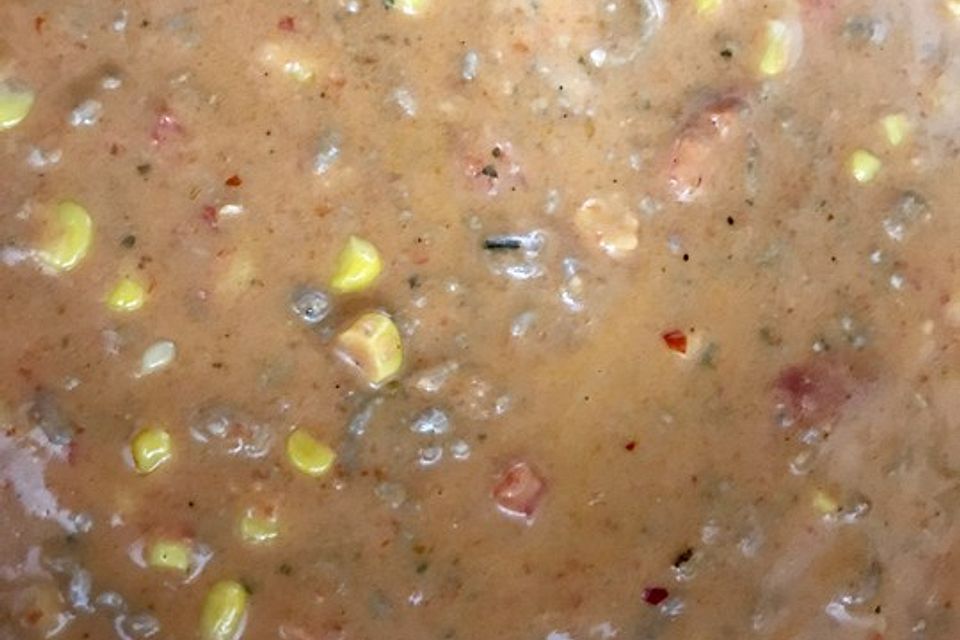 Ajvarsuppe mit Hackfleisch