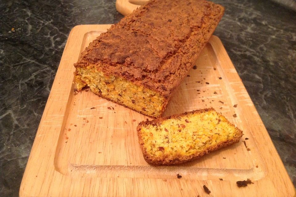 Karotten-Eiweiß-Brot