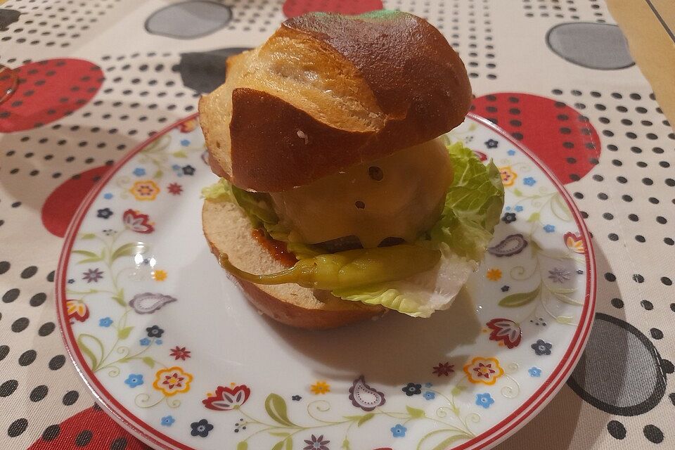 Caps Laugenbrötchen-Burger