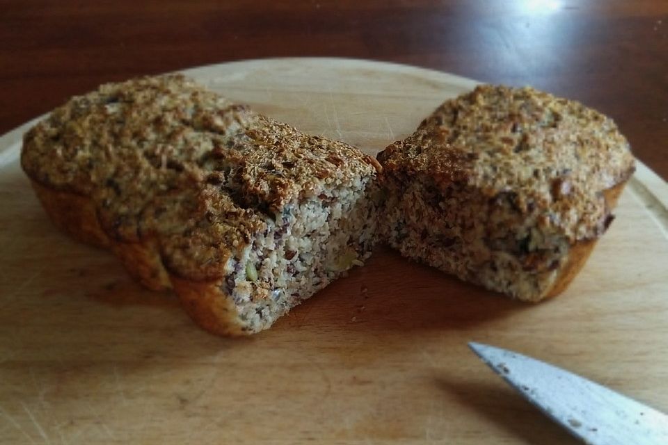 Eiweißbrot mit Sonnenblumenkernen