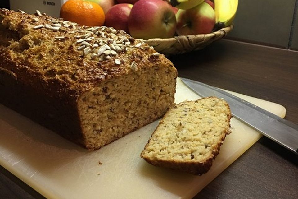 Eiweißbrot mit Sonnenblumenkernen