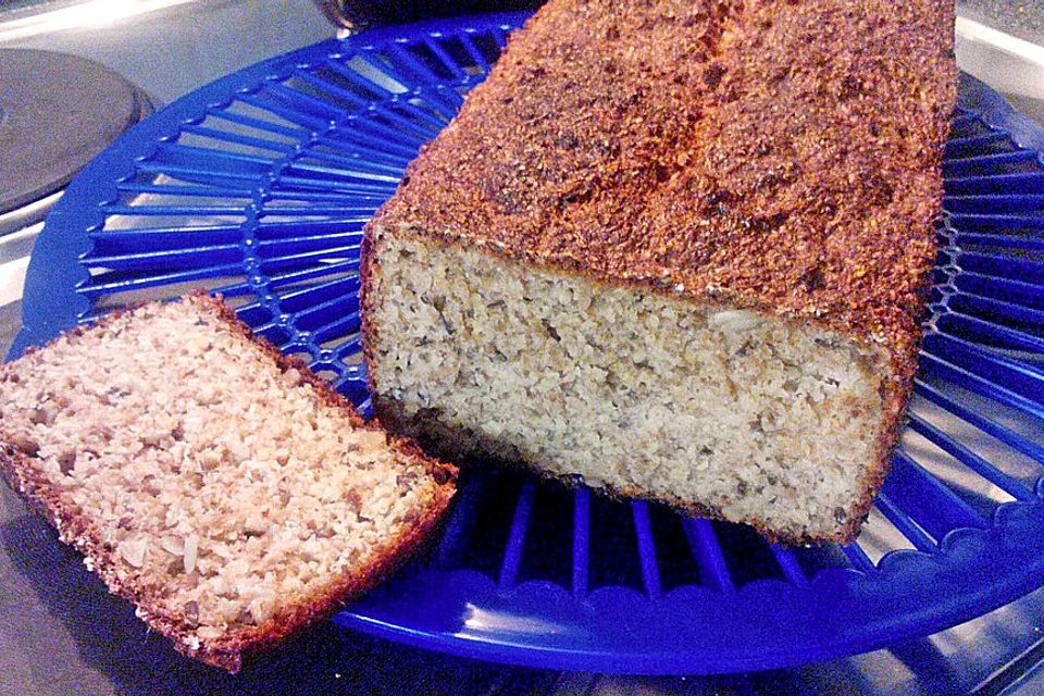 Eiweißbrot mit Sonnenblumenkernen