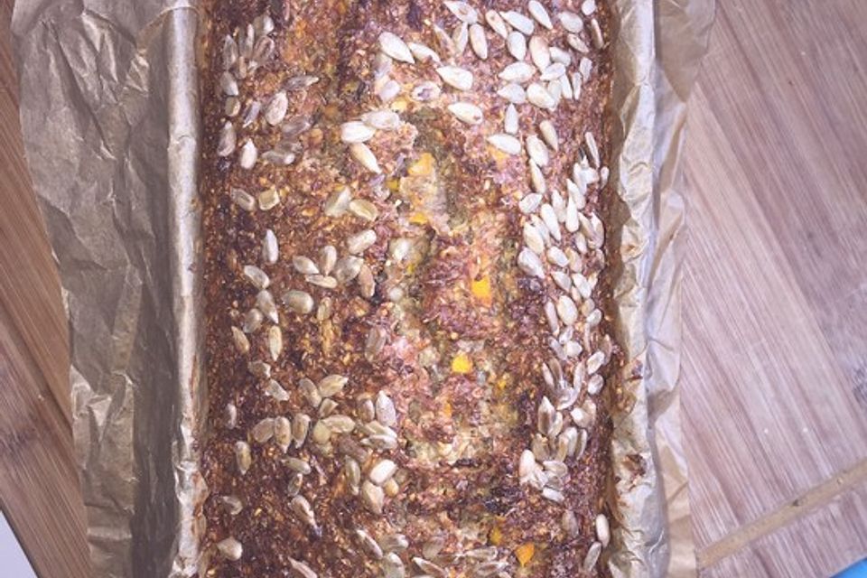 Eiweißbrot mit Sonnenblumenkernen