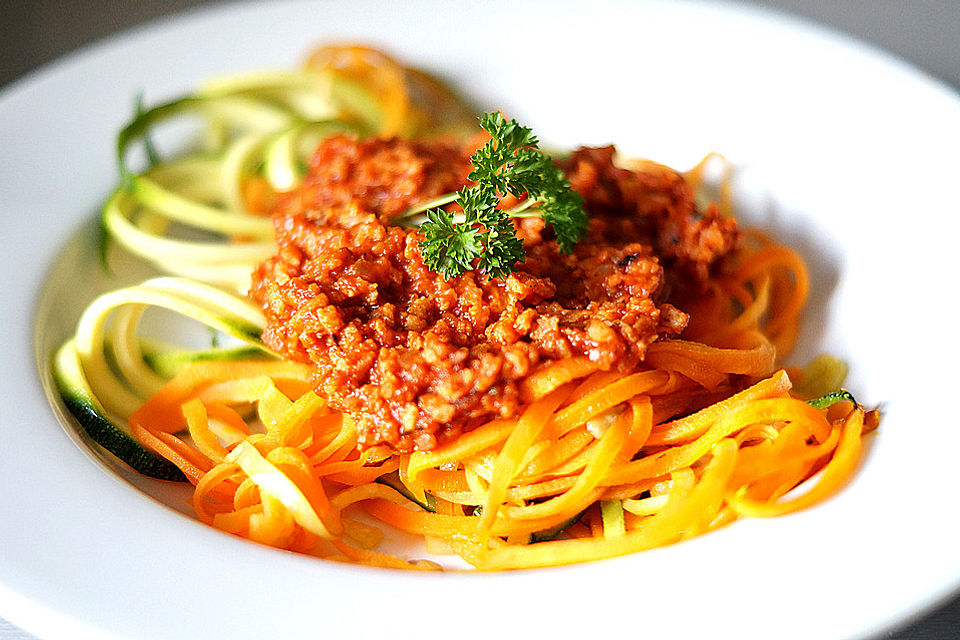 Möhrenspaghetti  mit Soja-Bolognese