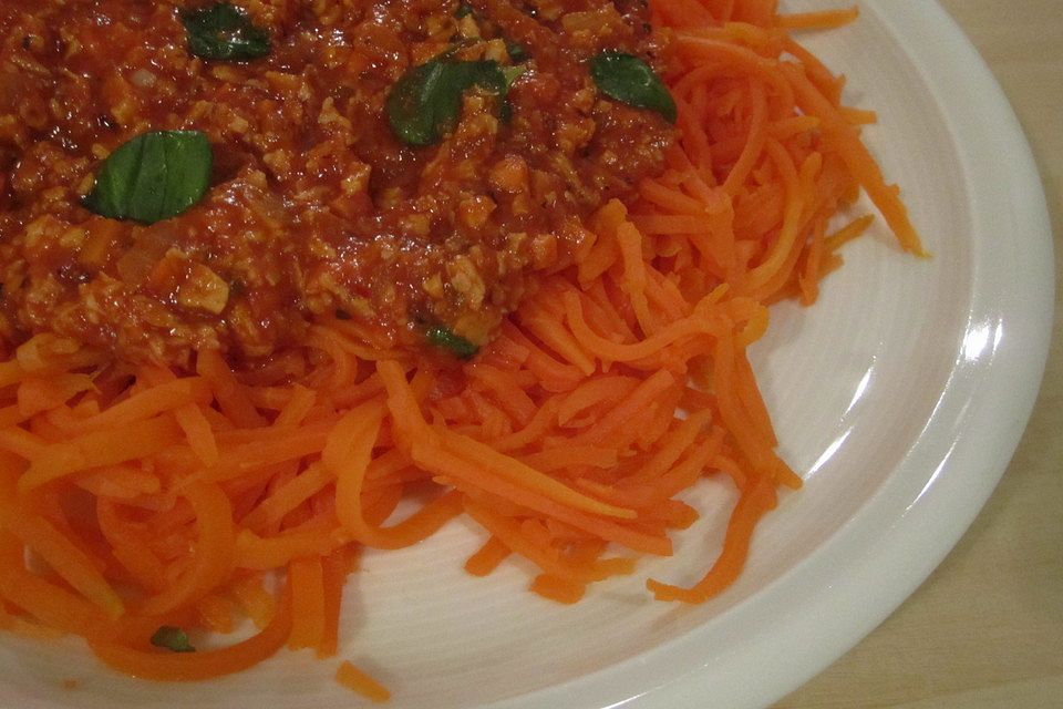 Möhrenspaghetti  mit Soja-Bolognese