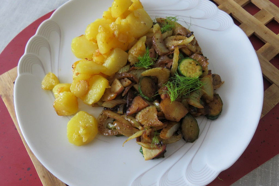 Zucchini-Fenchel-Pfanne