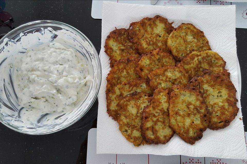 Zucchini-Kartoffelpuffer (Reibekuchen)