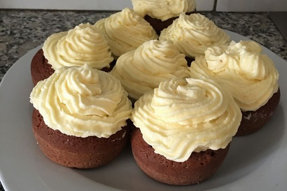 Lebkuchen-Cupcakes mit Zitronenbuttercreme