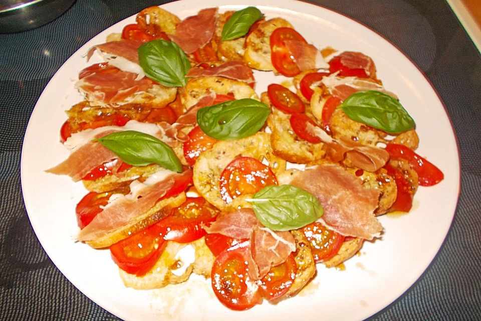 Italienischer Tomaten-Brotsalat