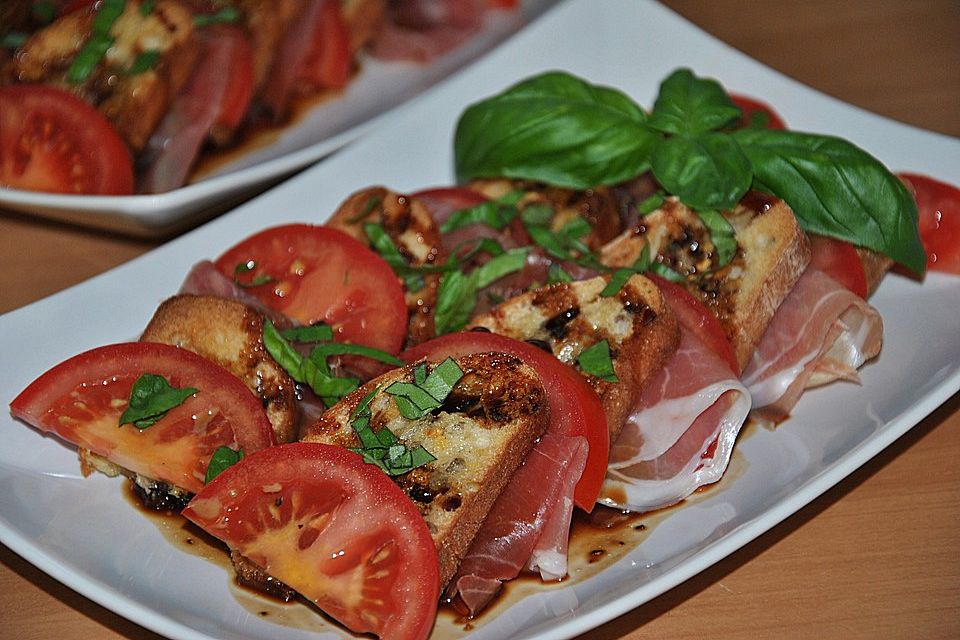 Italienischer Tomaten-Brotsalat