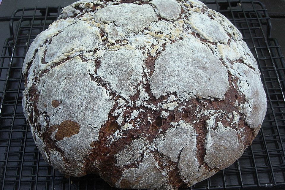 Treberbrot aus Roggensauerteig