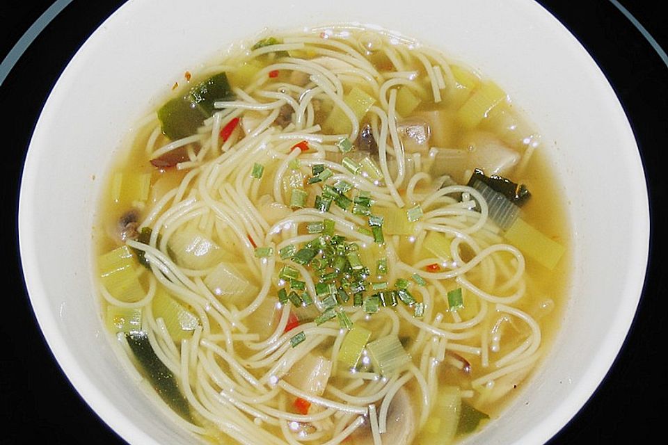 Chinesische Suppe pikant