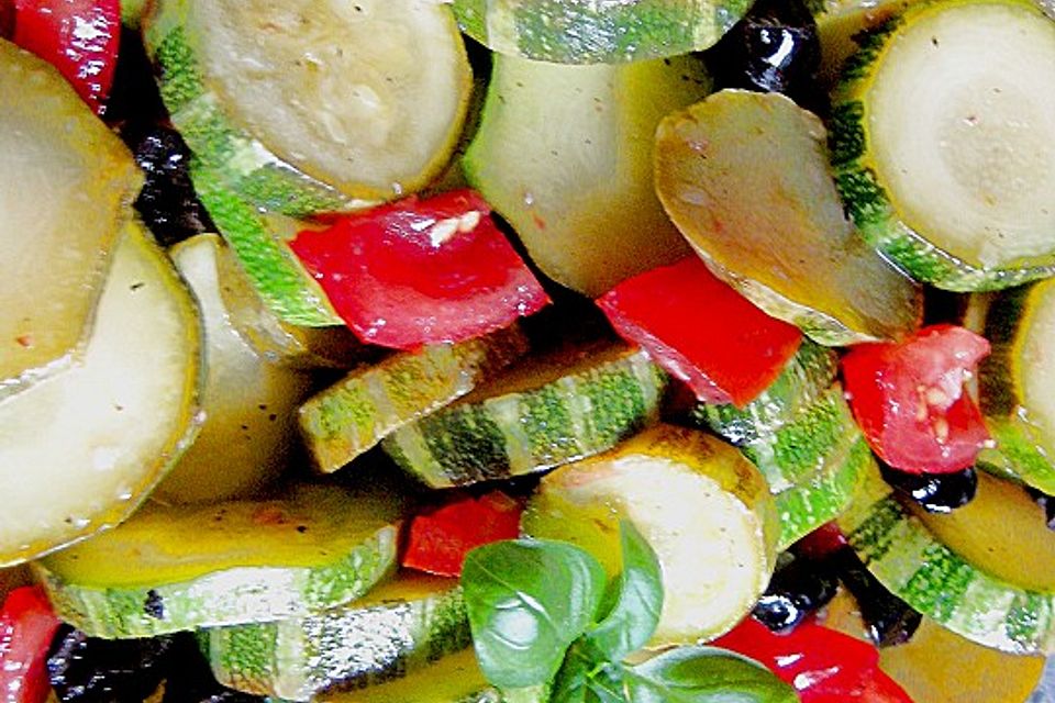 Zucchini - Salat