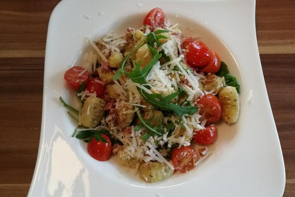 Gnocchi-Pfanne mit Rucola