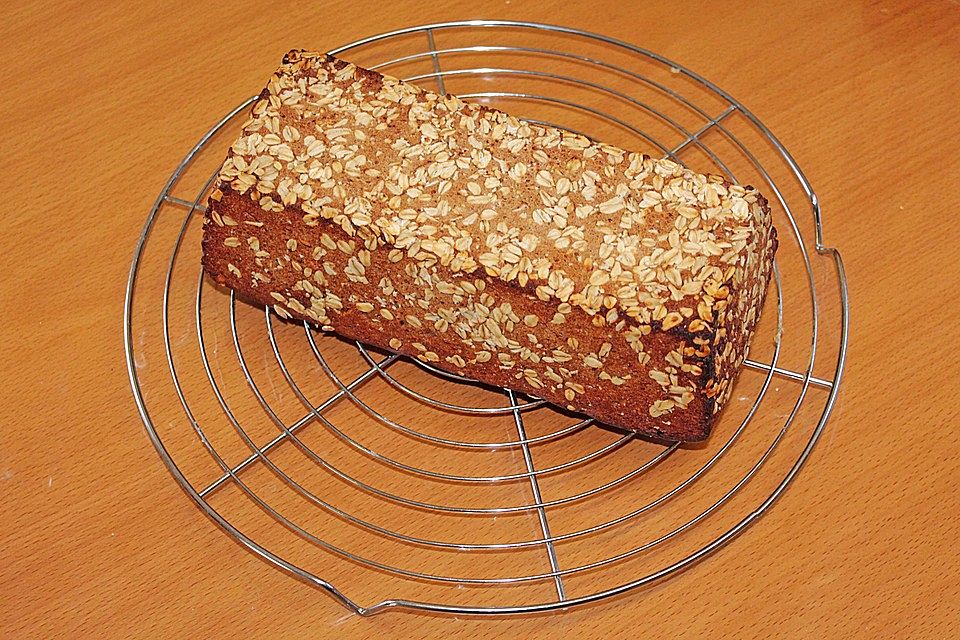 Roggenschrotbrot