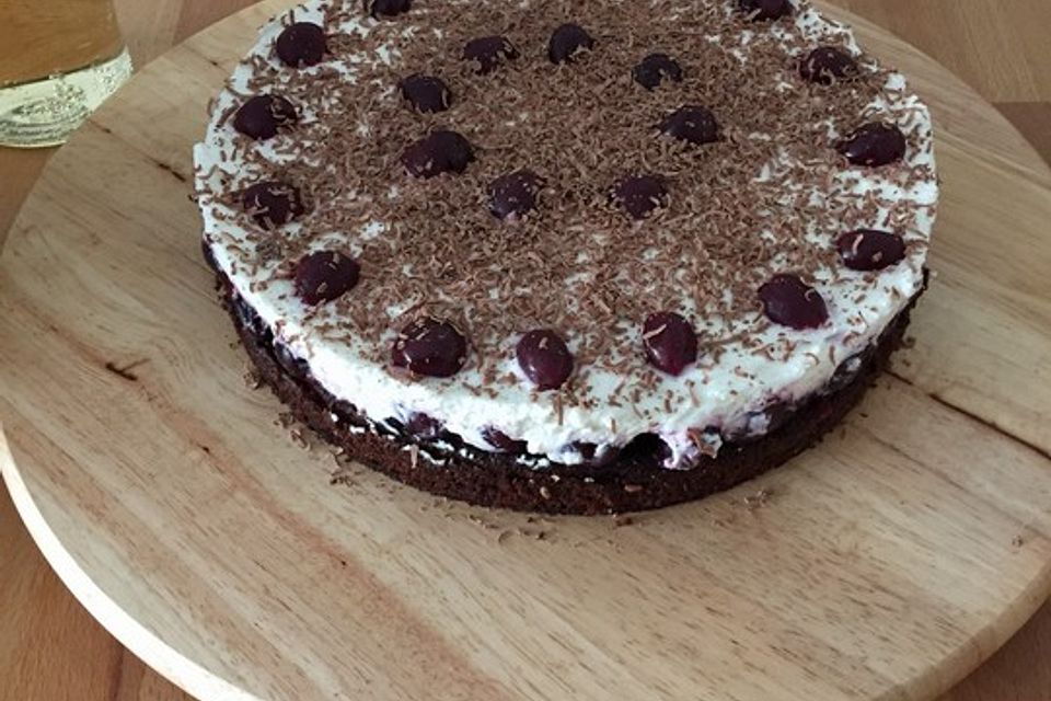 Glutenfreie Schwarzwälder-Kirsch-Torte