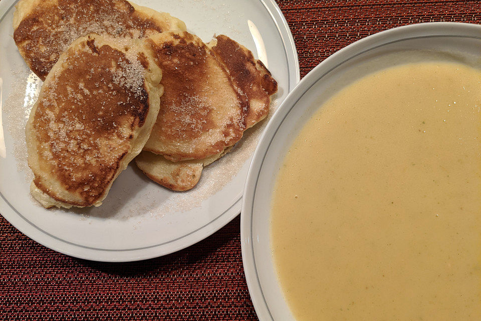 Badische Kartoffelsuppe mit Apfelküchle