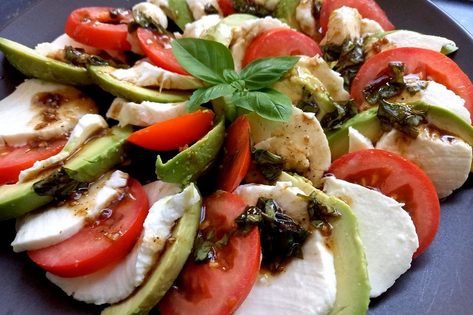 Caprese Avocado