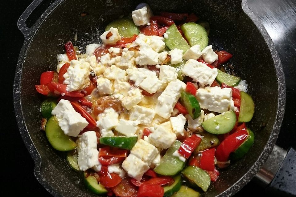 Pfannengemüse mit Feta