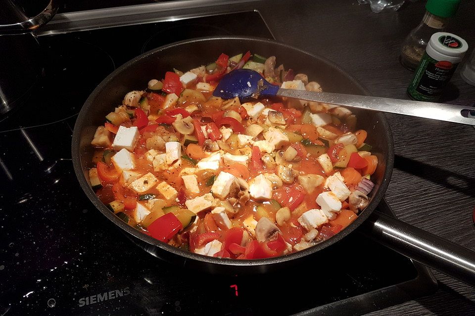 Pfannengemüse mit Feta