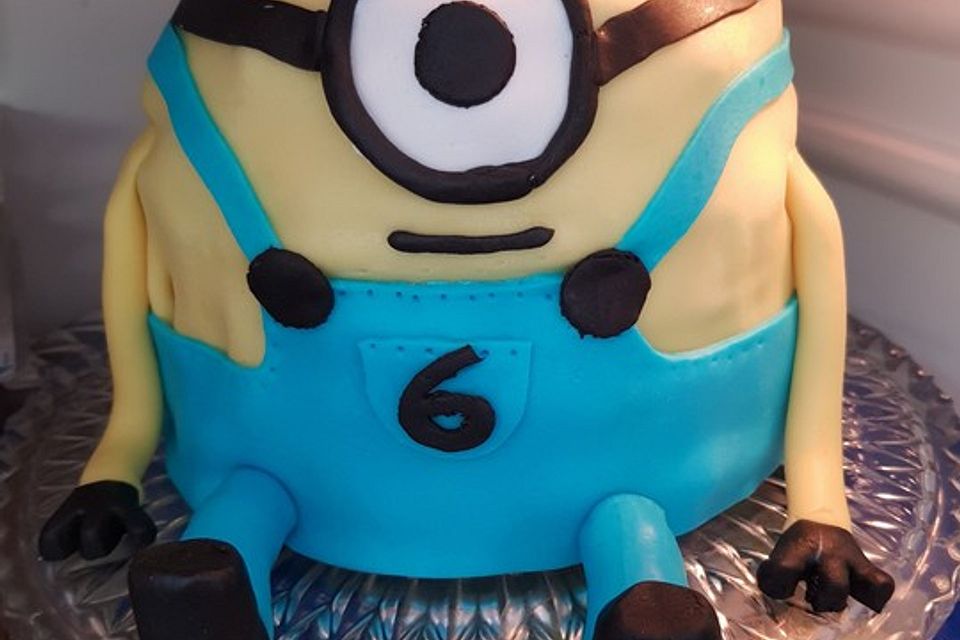 3D-Minion-Torte