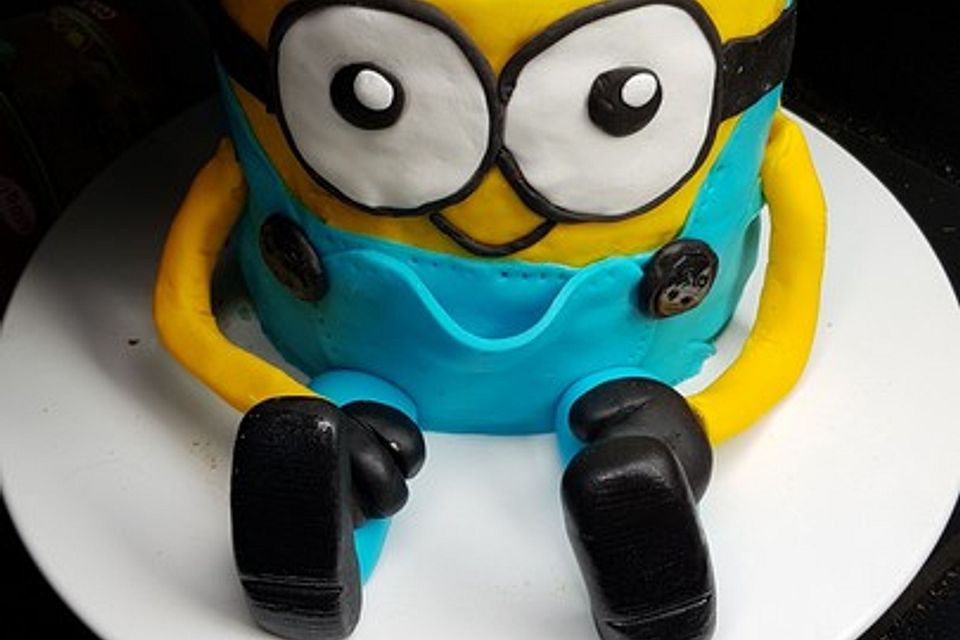 3D-Minion-Torte