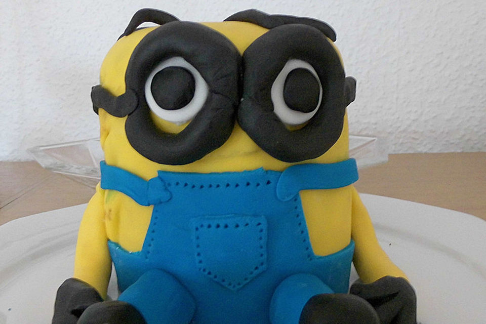 3D-Minion-Torte