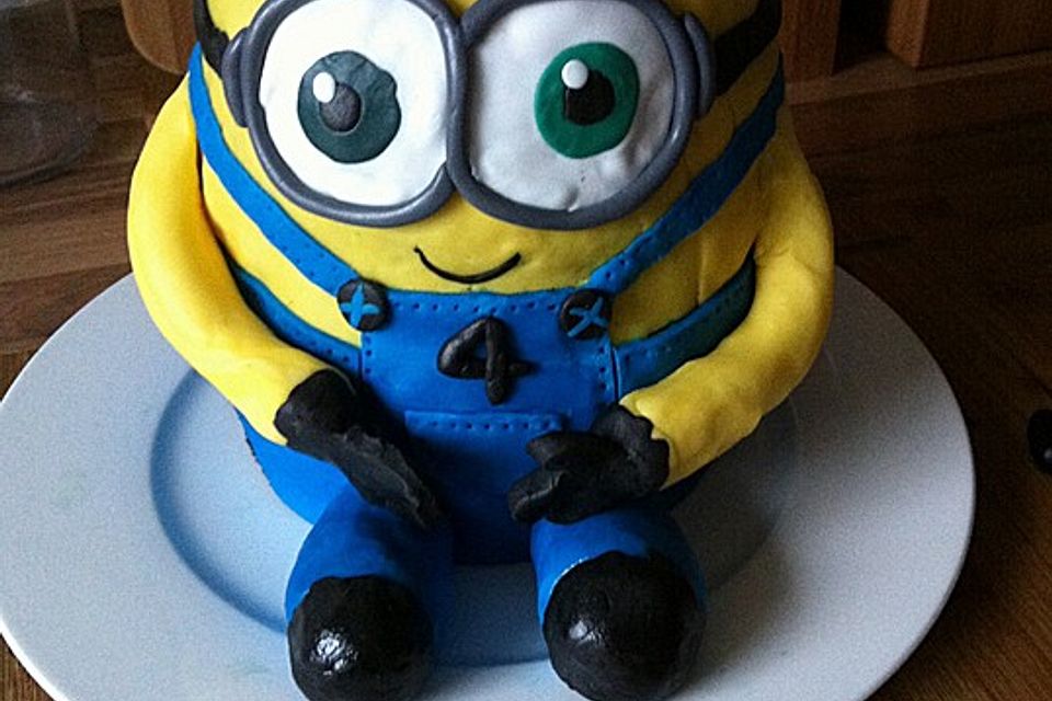 3D-Minion-Torte