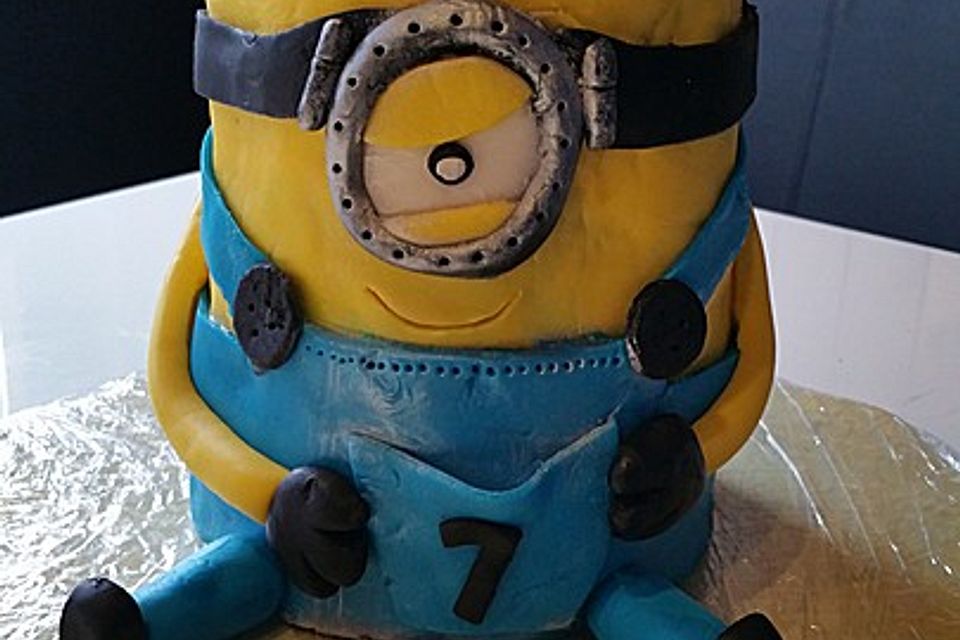 3D-Minion-Torte