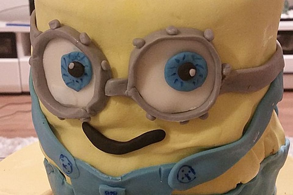 3D-Minion-Torte