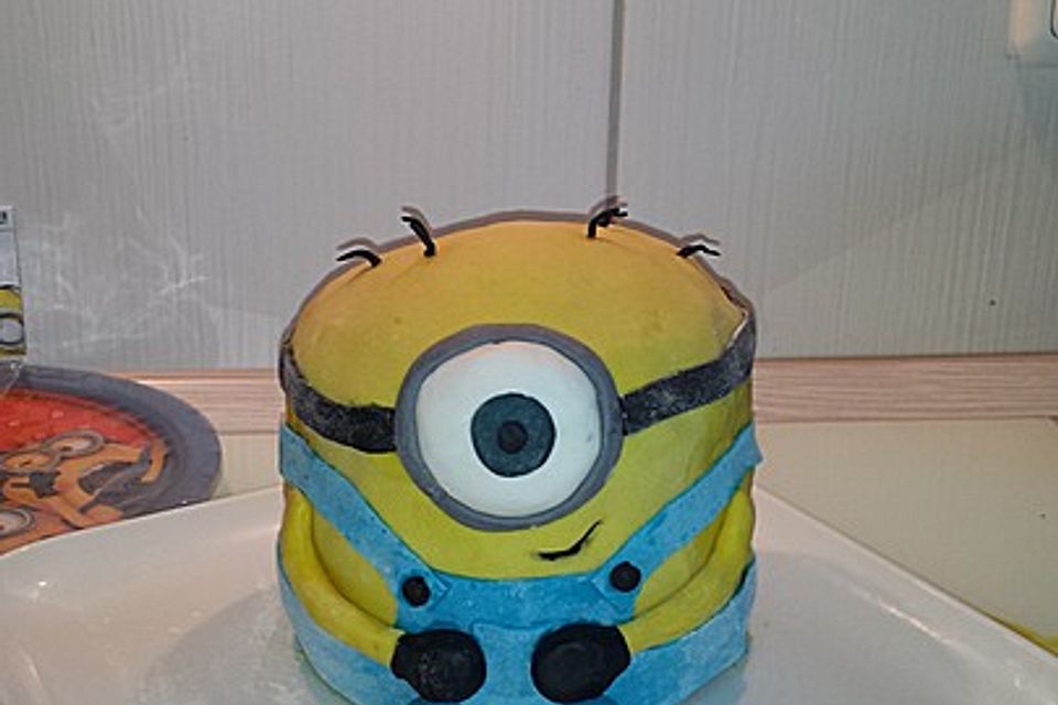 3D-Minion-Torte