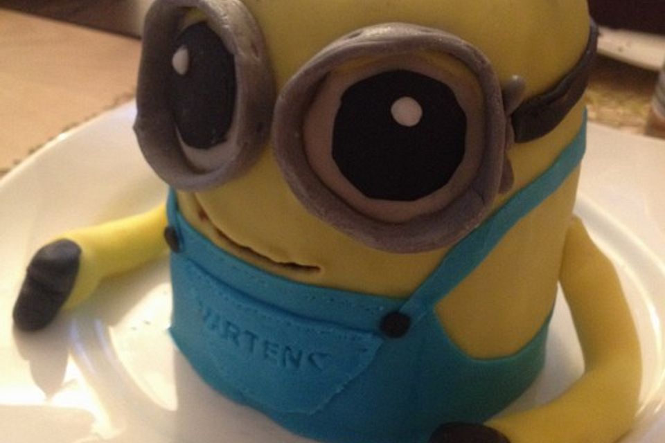 3D-Minion-Torte