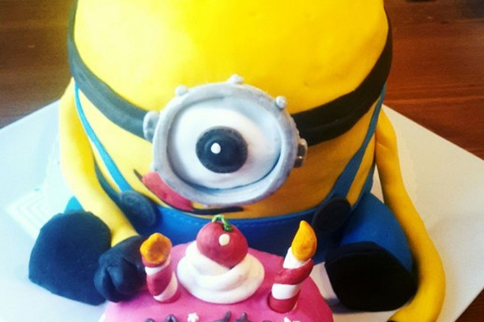 3D-Minion-Torte