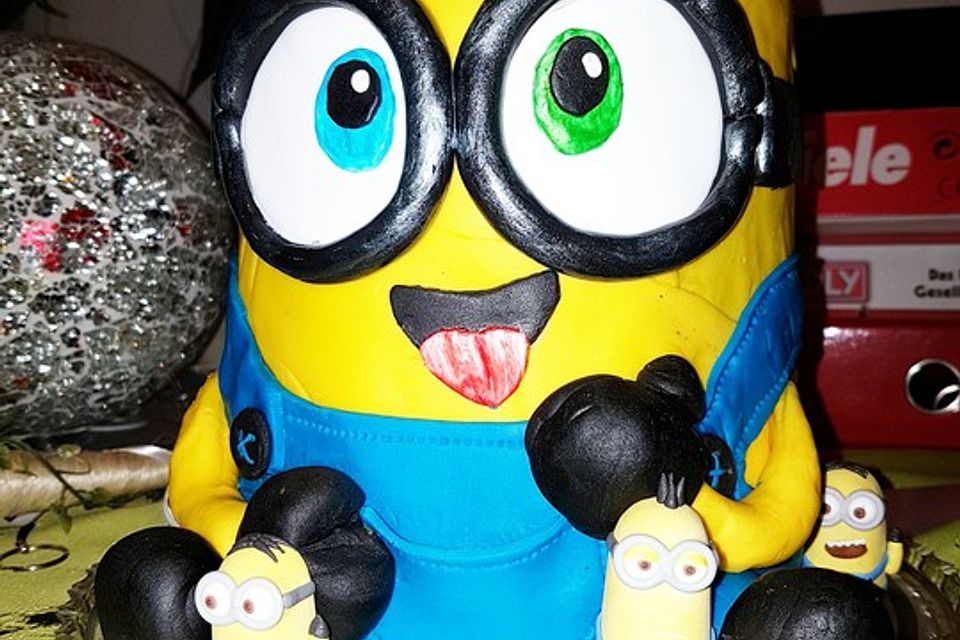 3D-Minion-Torte