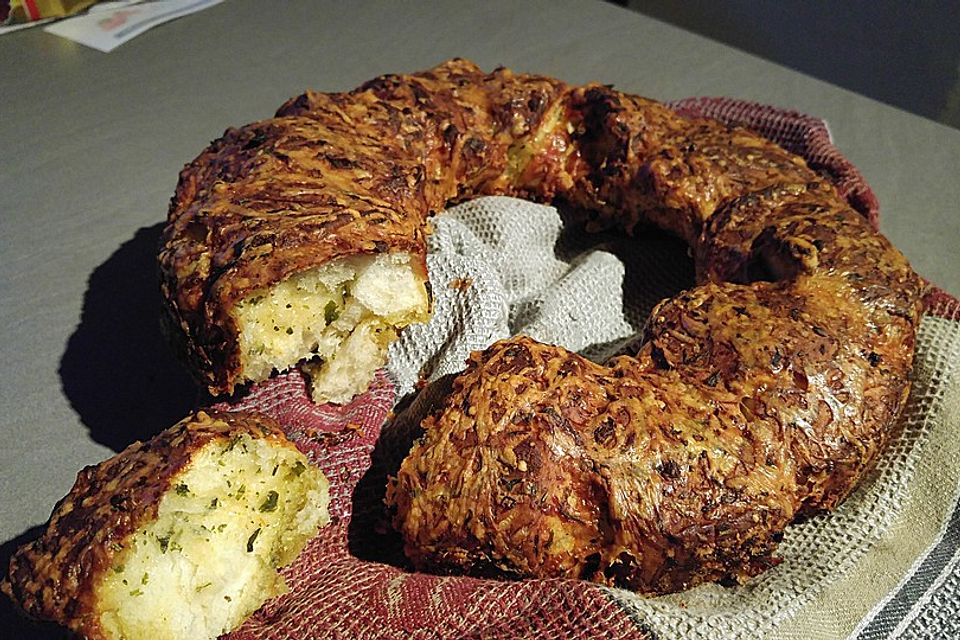 Selbstgebackenes Knoblauchbrot