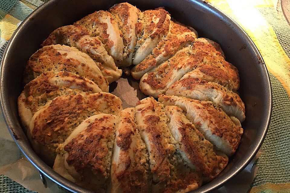 Selbstgebackenes Knoblauchbrot