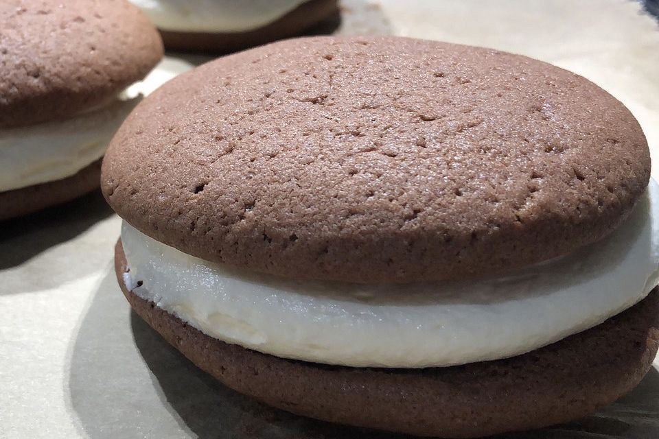 Marshmallow Whoopies