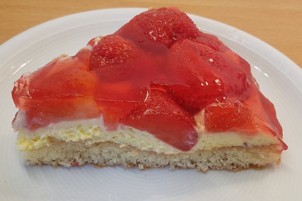 Erdbeertorte mit Schmand-Vanillecreme