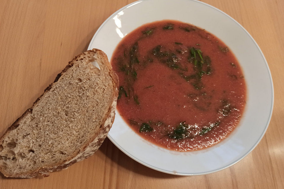 Rote-Bete-Buttermilch-Suppe